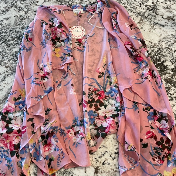 Never worn floral kimono. - Picture 3 of 3